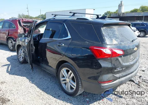 2018 Chevrolet Equinox Premier z USA, uszkodzony, nr VIN 2GNAXNEX7J6154062